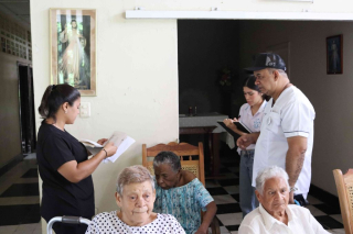 Jornada Salud Adultos Mayores (9)